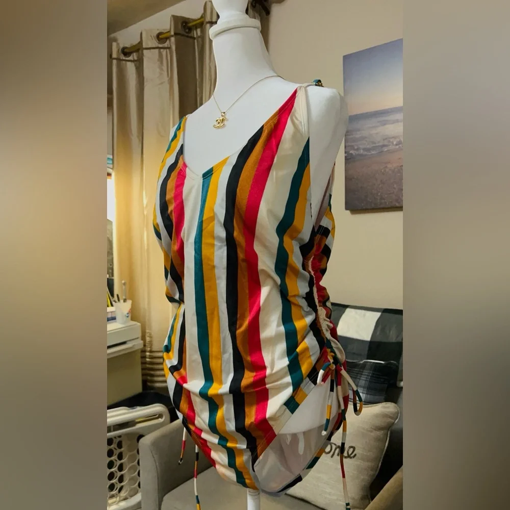 One piece bathing suit size XL - Picture 3 of 5